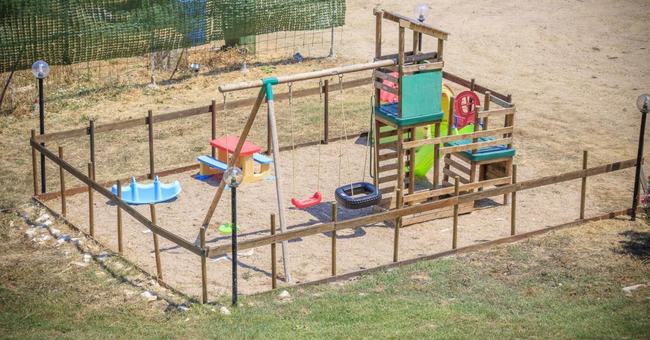 Appartamenti Abbaidda 2 Valledoria Kültér fotó